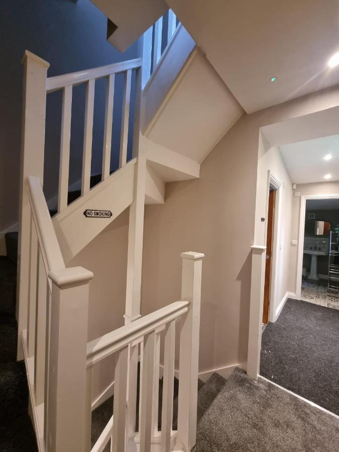 6 Dbl Bed, Central Huddersfield House Inc Parking Luaran gambar