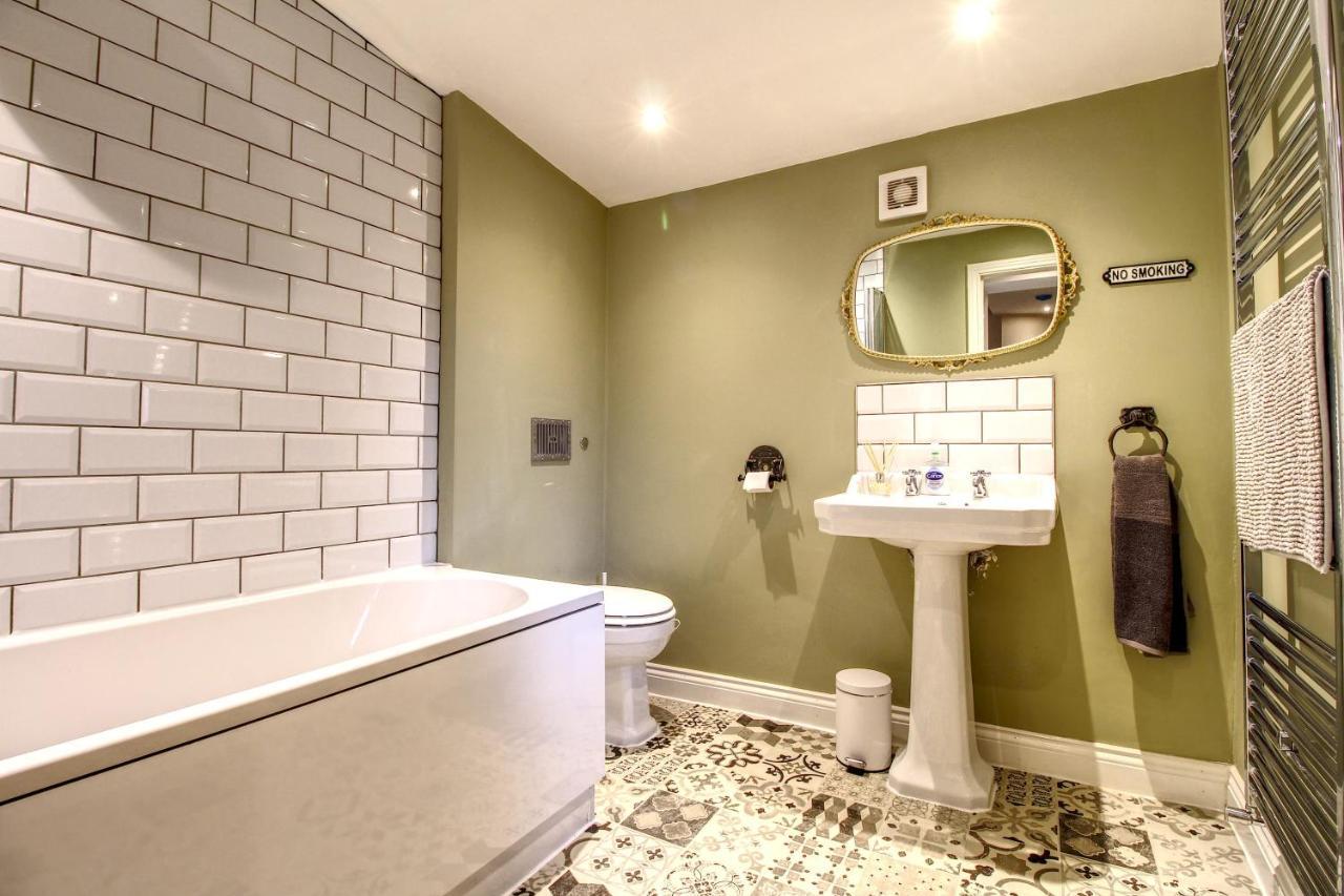 6 Dbl Bed, Central Huddersfield House Inc Parking Luaran gambar